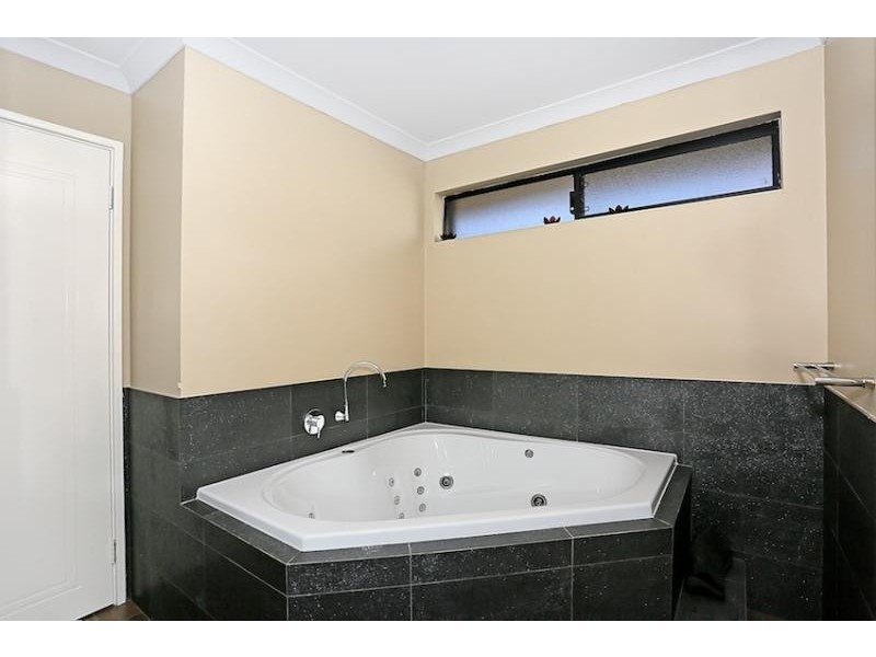 19 Northport Boulevard, Wannanup WA 6210