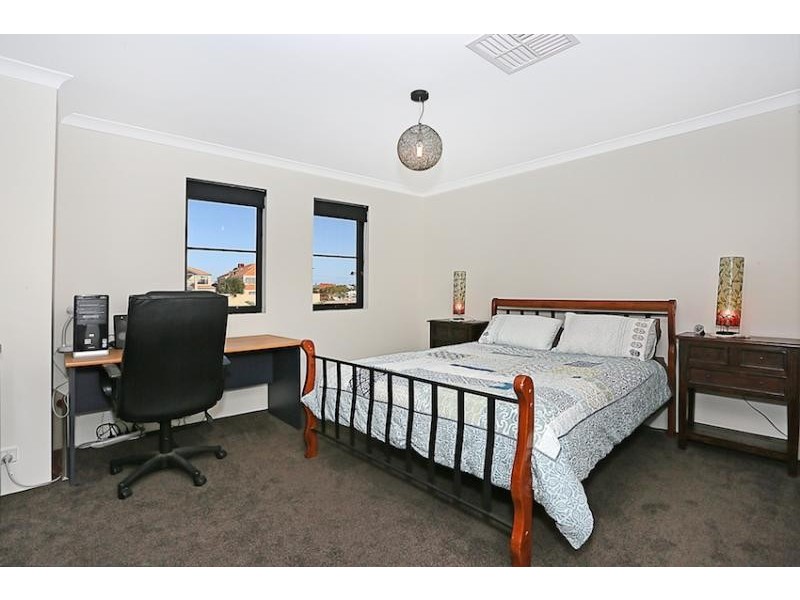 19 Northport Boulevard, Wannanup WA 6210