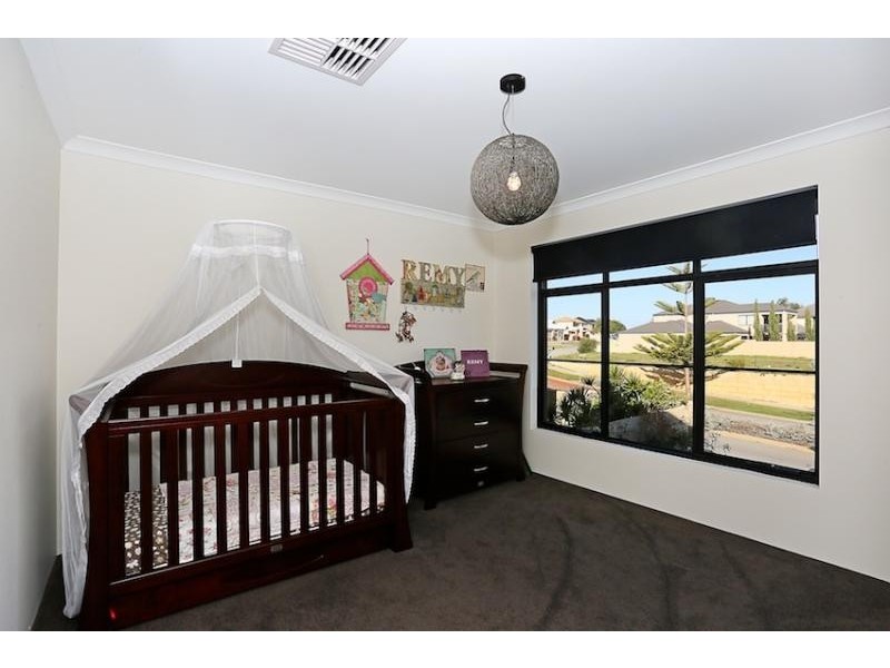 19 Northport Boulevard, Wannanup WA 6210