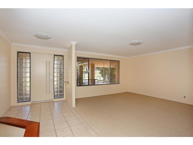 17 Hayman Retreat, Halls Head WA 6210