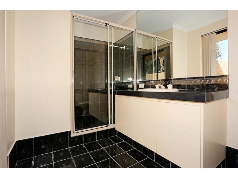 17 Hayman Retreat, Halls Head WA 6210