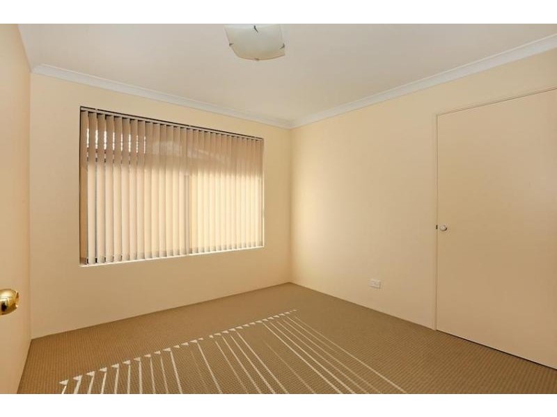 17 Hayman Retreat, Halls Head WA 6210