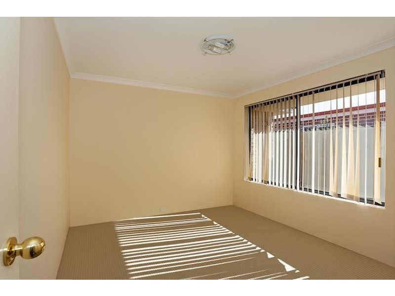 17 Hayman Retreat, Halls Head WA 6210