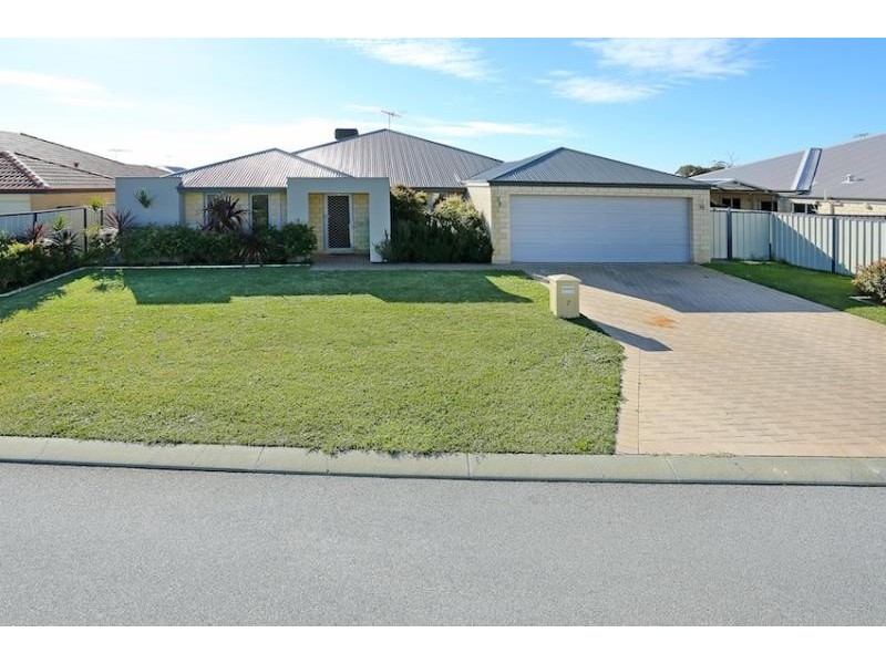 7 St Cloud Link, Meadow Springs WA 6210