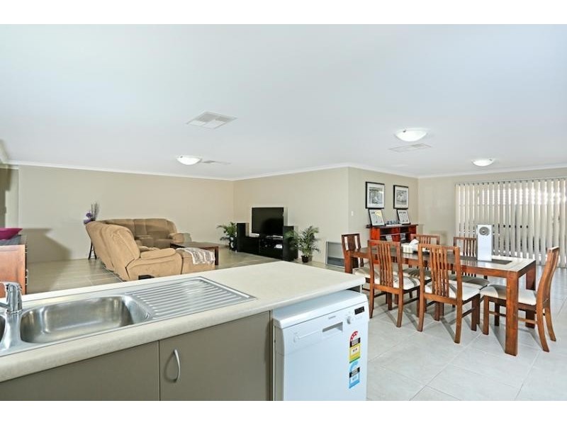7 St Cloud Link, Meadow Springs WA 6210