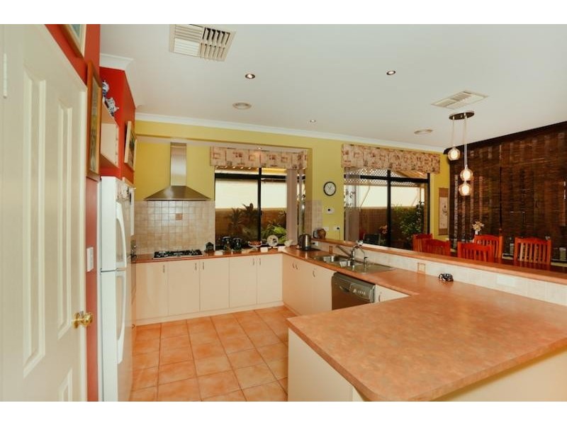 55 Mariners Cove Drive, Dudley Park WA 6210