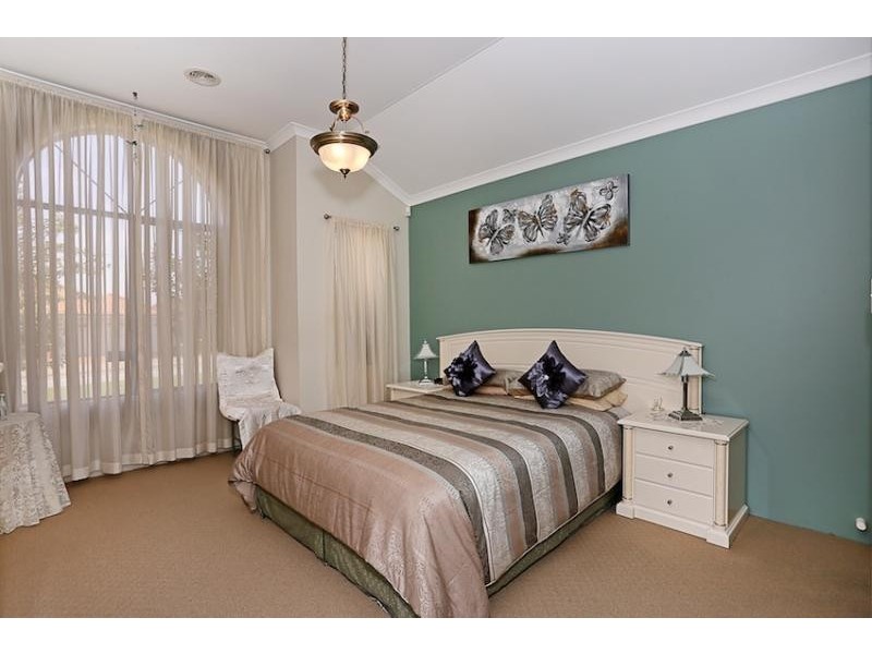 55 Mariners Cove Drive, Dudley Park WA 6210