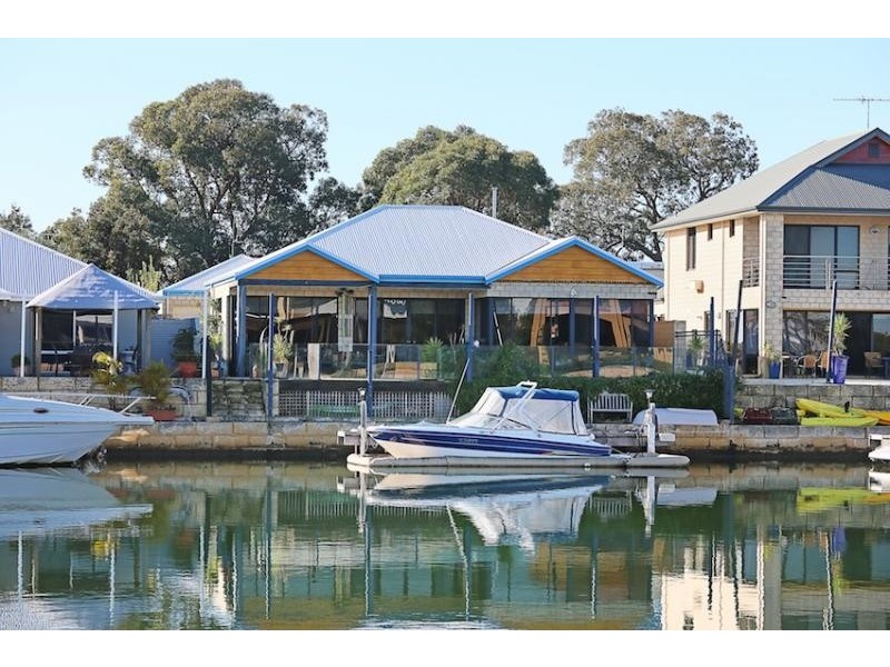18 Tasman Loop, Dudley Park WA 6210