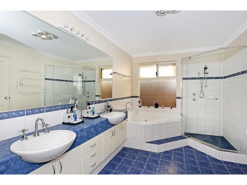 18 Tasman Loop, Dudley Park WA 6210