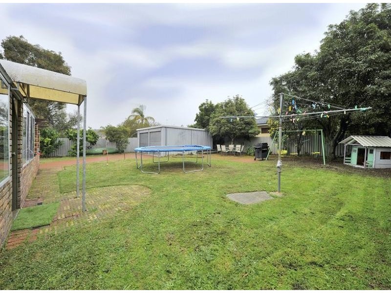 5 Arundel Drive, Halls Head WA 6210