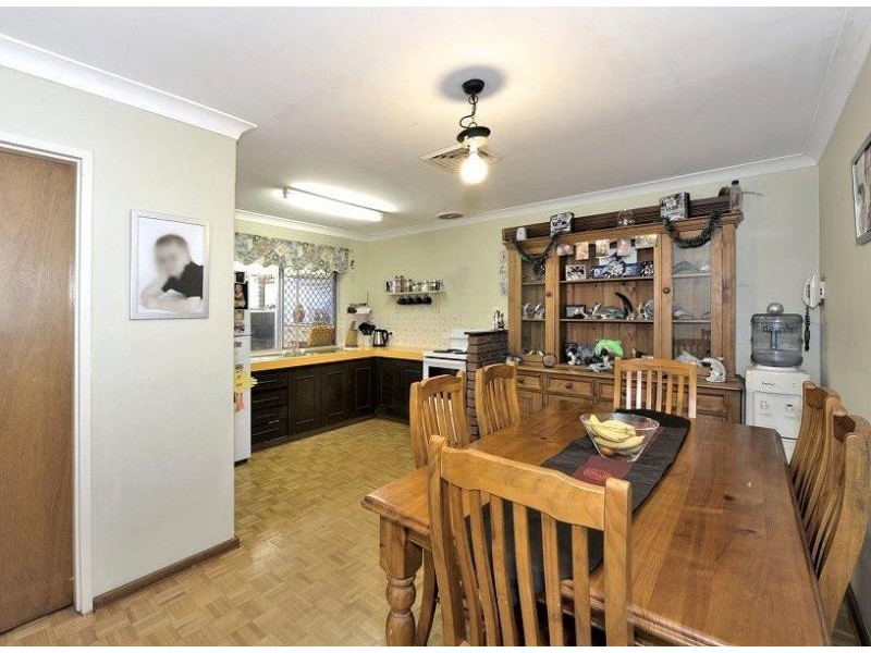 5 Arundel Drive, Halls Head WA 6210
