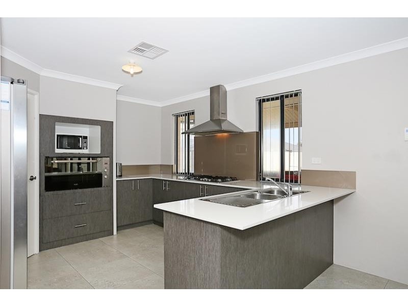 29 Still Meadow Turn, Meadow Springs WA 6210