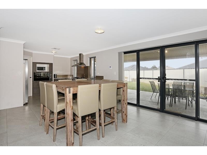 29 Still Meadow Turn, Meadow Springs WA 6210