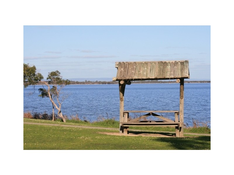 141 Darwin Terrace, Dudley Park WA 6210