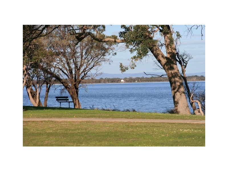 141 Darwin Terrace, Dudley Park WA 6210