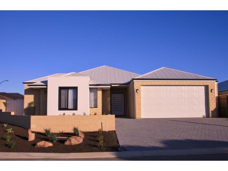 9 Decora Way, Halls Head WA 6210
