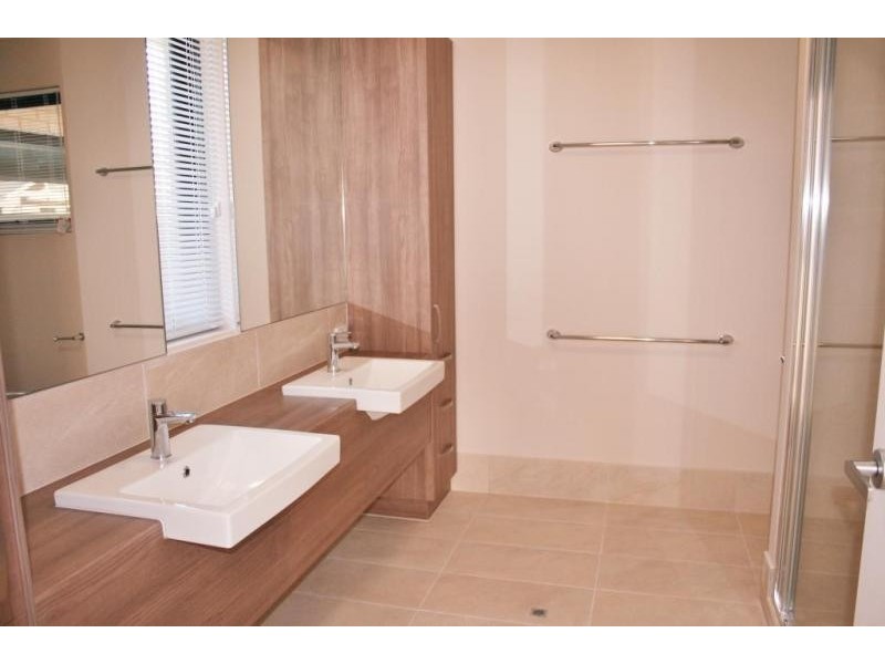 9 Decora Way, Halls Head WA 6210