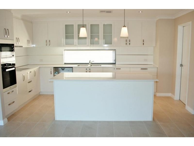 9 Decora Way, Halls Head WA 6210