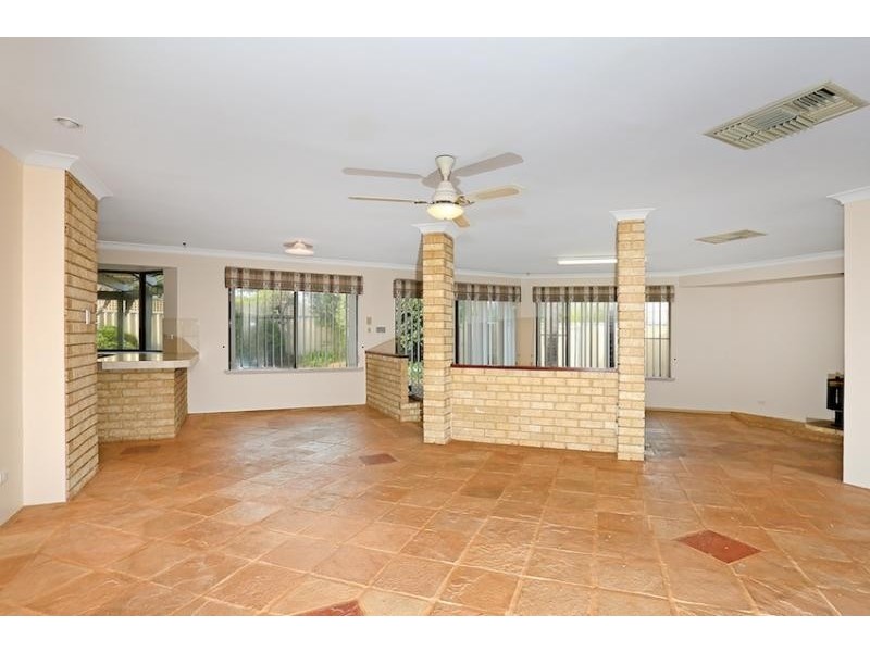 9 Seawind Drive, Silver Sands WA 6210