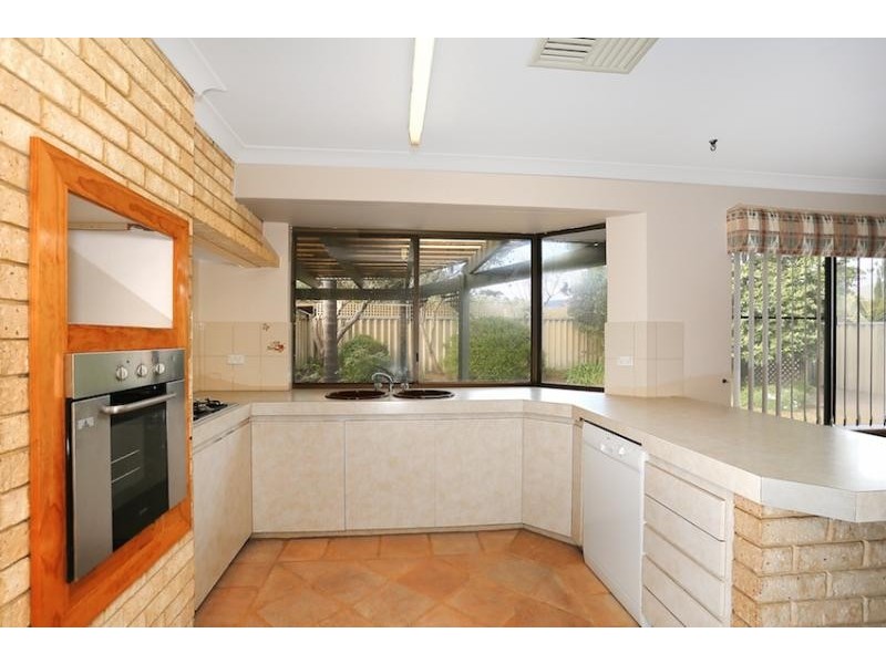 9 Seawind Drive, Silver Sands WA 6210