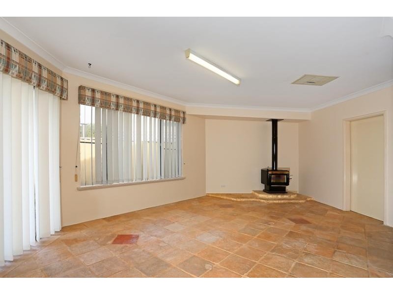 9 Seawind Drive, Silver Sands WA 6210