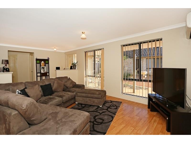 30 Saffron Loop, Falcon WA 6210