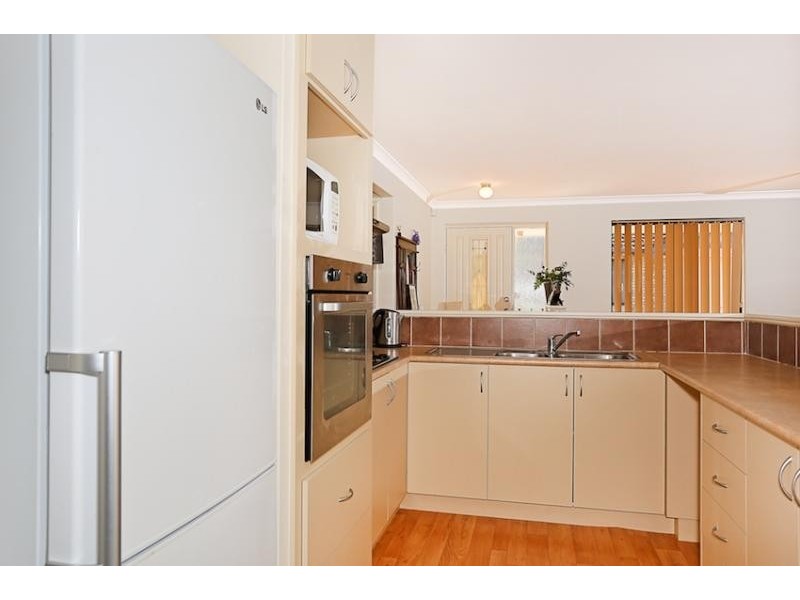 30 Saffron Loop, Falcon WA 6210