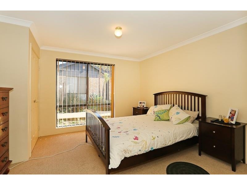 30 Saffron Loop, Falcon WA 6210