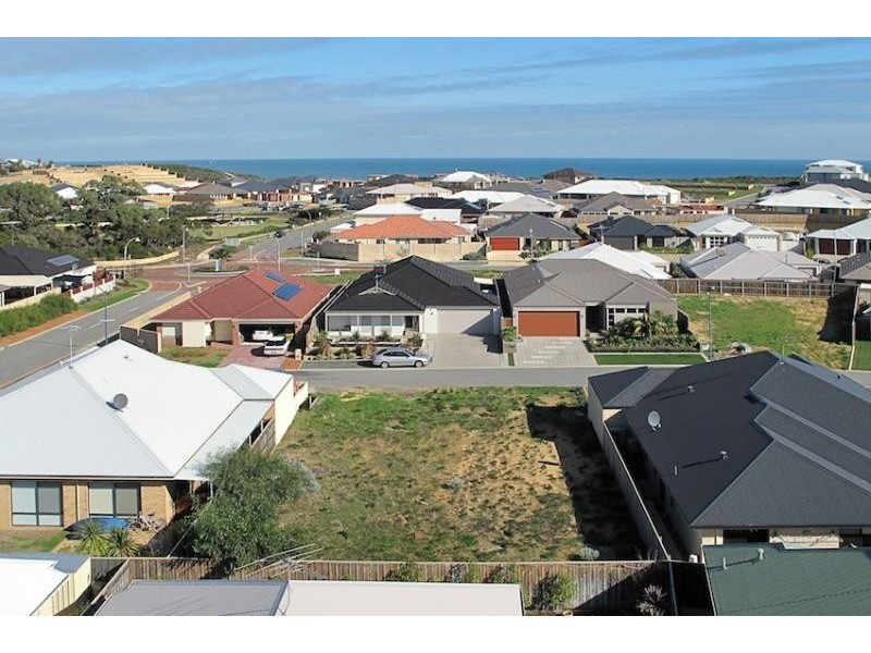 15 Splendens Turn, Halls Head WA 6210