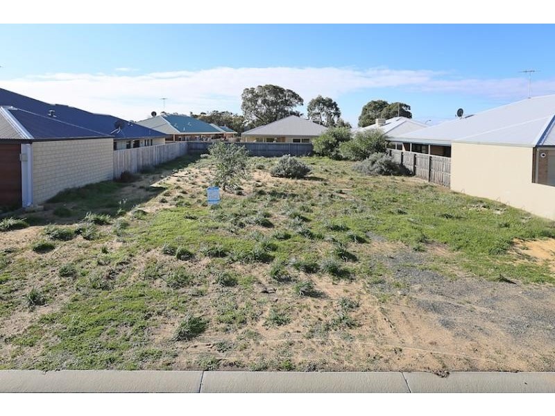 15 Splendens Turn, Halls Head WA 6210