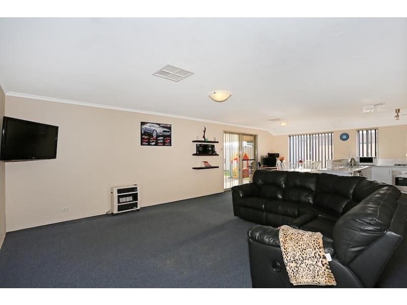 29 Albina Chase, Lakelands WA 6180