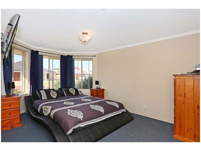 29 Albina Chase, Lakelands WA 6180