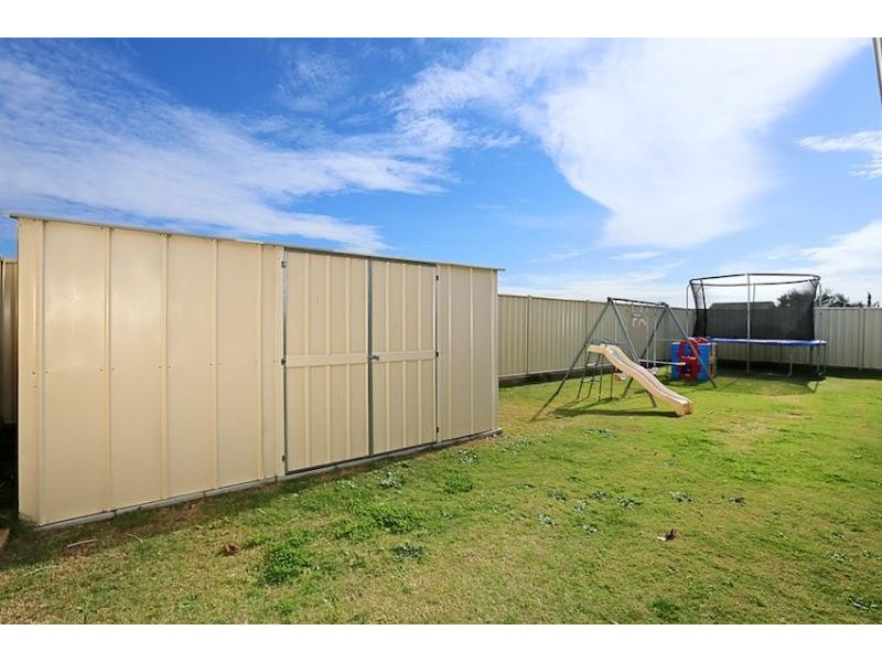 29 Albina Chase, Lakelands WA 6180