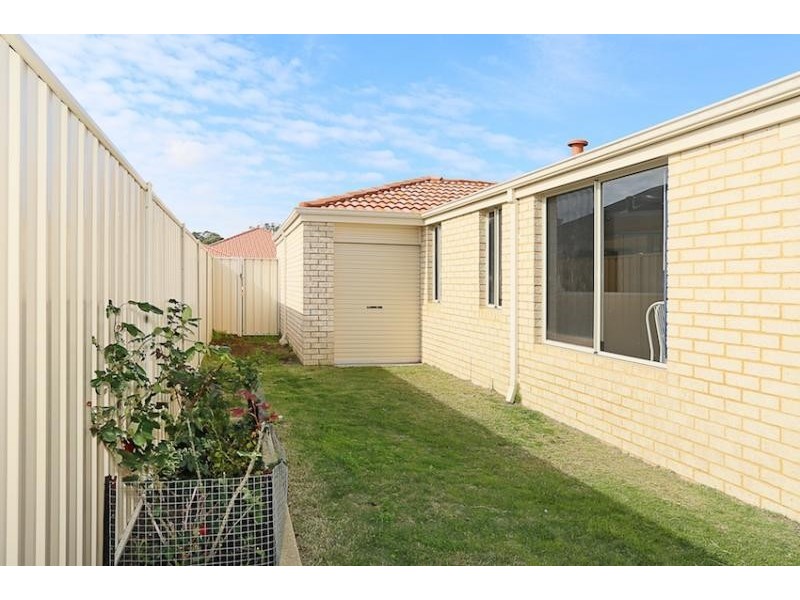 29 Albina Chase, Lakelands WA 6180