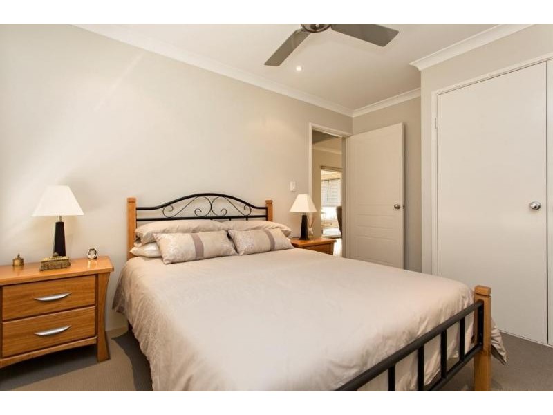 8 Nankeen Approach, Dudley Park WA 6210