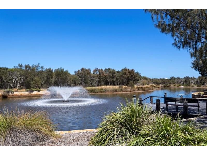 8 Nankeen Approach, Dudley Park WA 6210