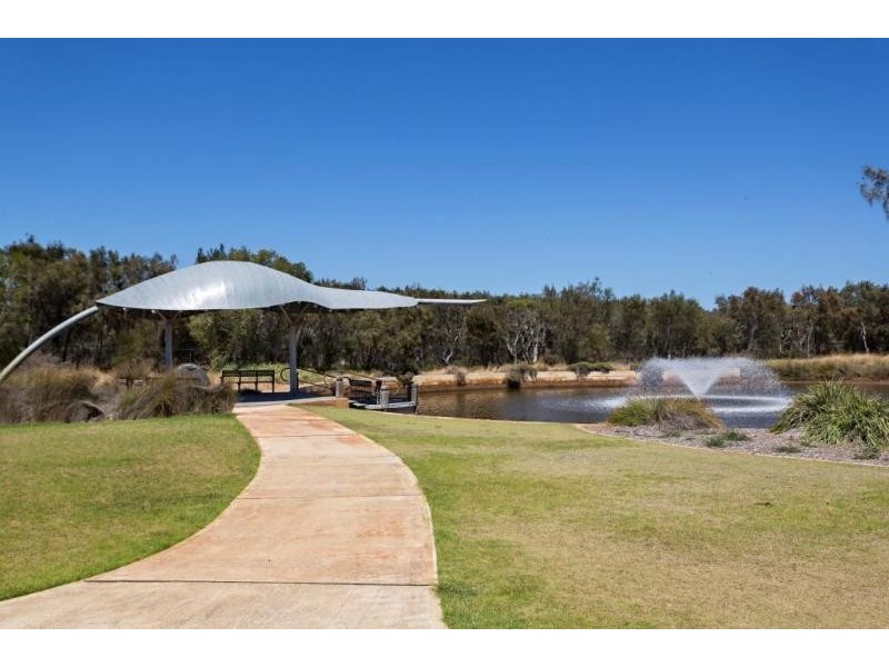 8 Nankeen Approach, Dudley Park WA 6210