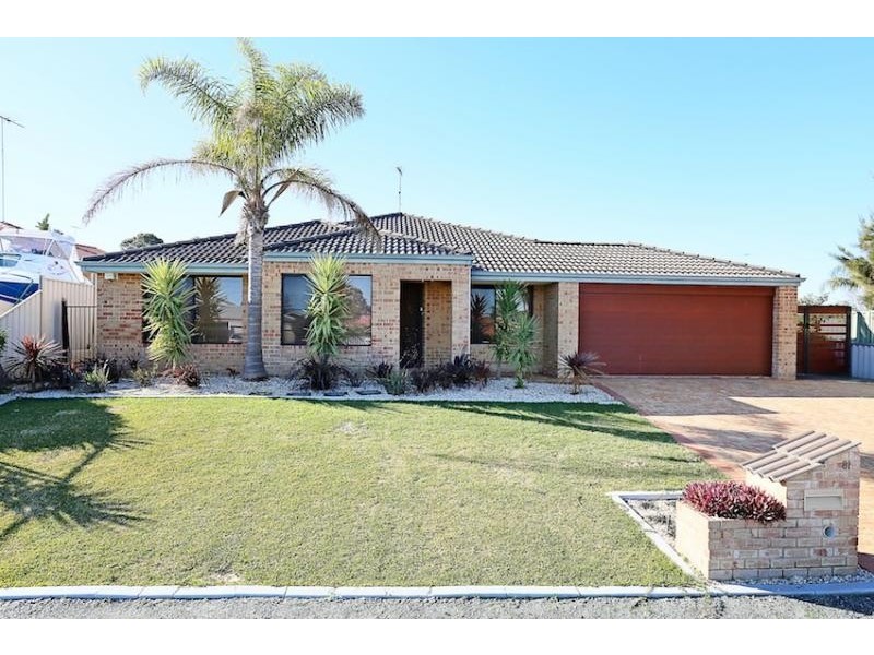81 Templetonia Promenade, Halls Head WA 6210