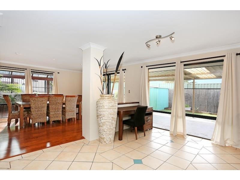 81 Templetonia Promenade, Halls Head WA 6210