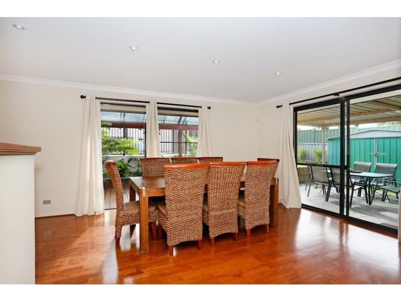 81 Templetonia Promenade, Halls Head WA 6210