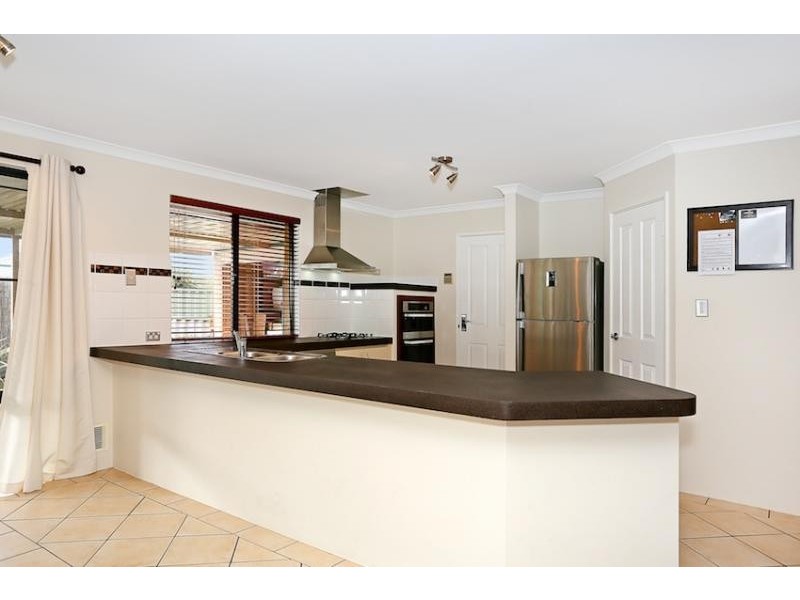 81 Templetonia Promenade, Halls Head WA 6210