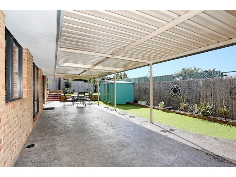 81 Templetonia Promenade, Halls Head WA 6210