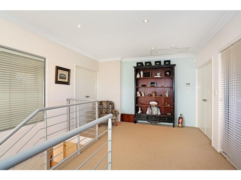 36 Leisure Way, Halls Head WA 6210