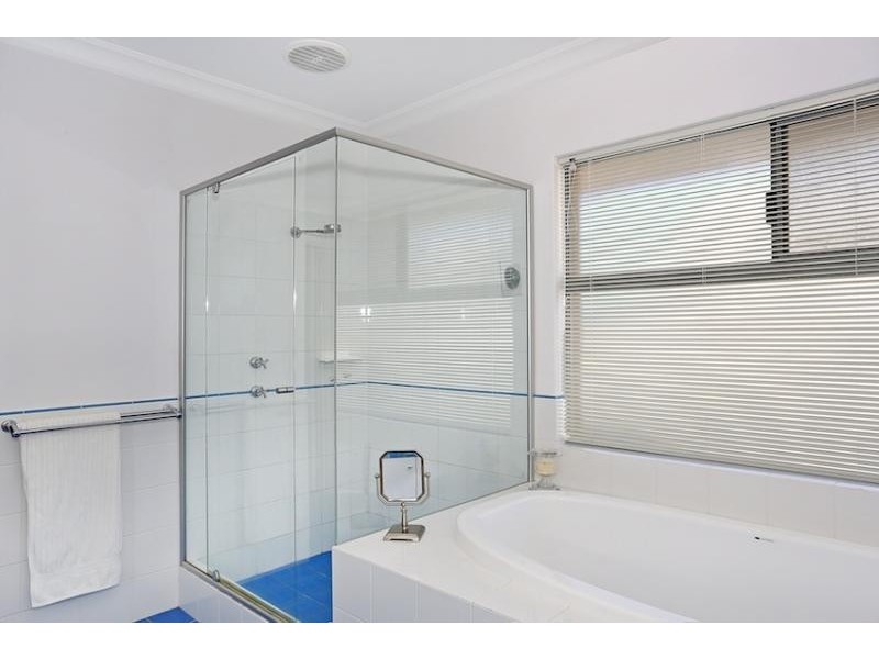 36 Leisure Way, Halls Head WA 6210