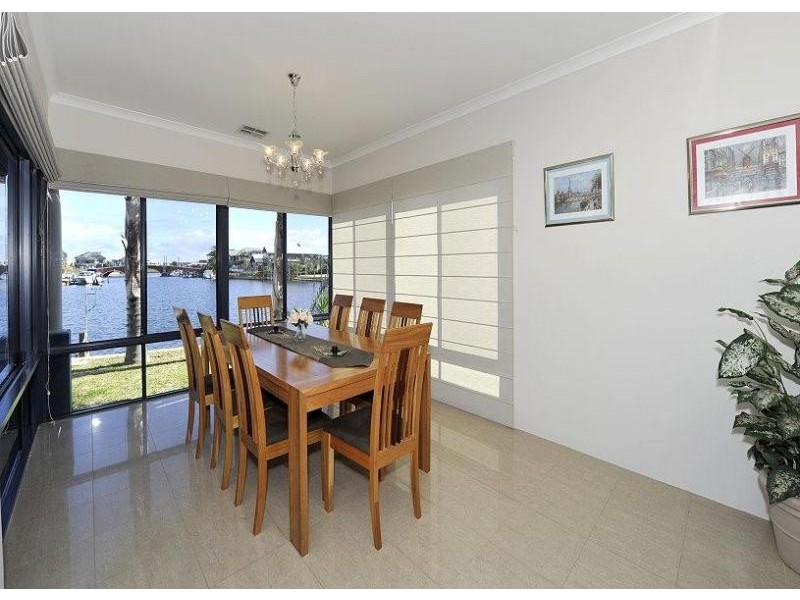 14 Tasman Loop, Dudley Park WA 6210