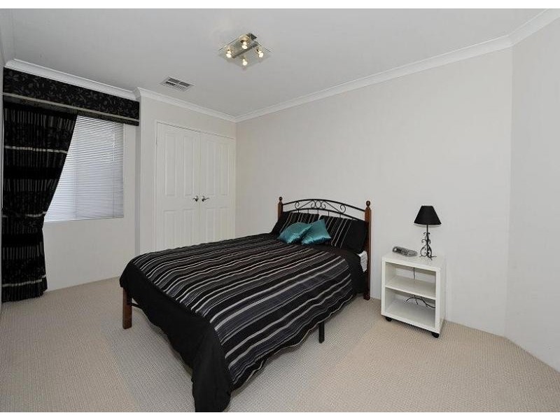 14 Tasman Loop, Dudley Park WA 6210