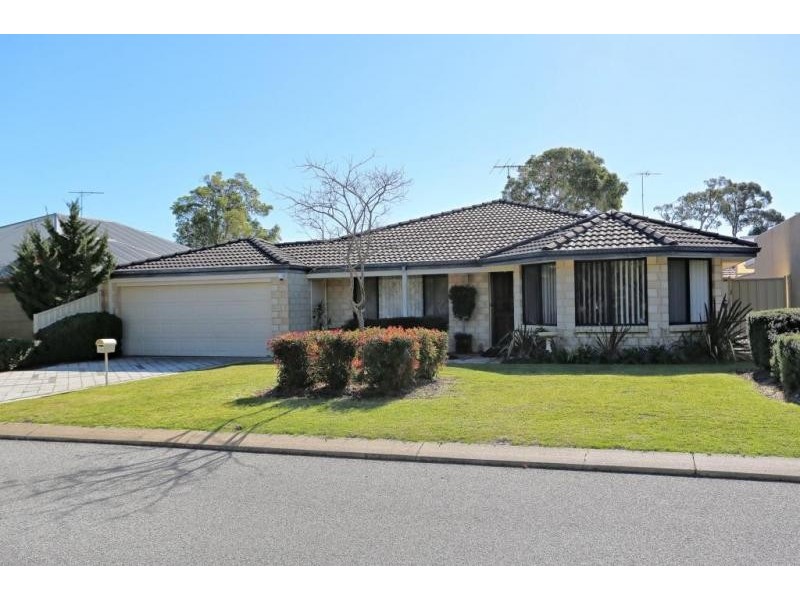 14 Chatsworth Drive, Erskine WA 6210