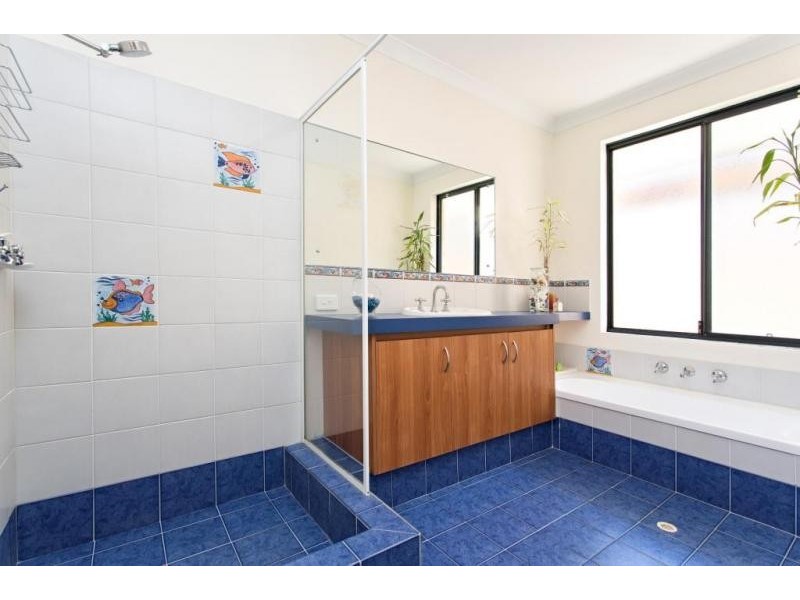 14 Chatsworth Drive, Erskine WA 6210