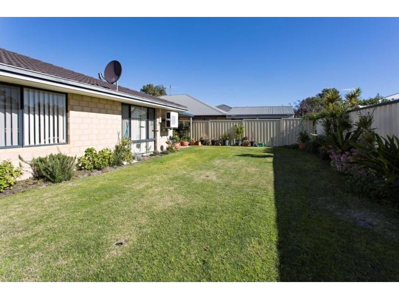 14 Chatsworth Drive, Erskine WA 6210