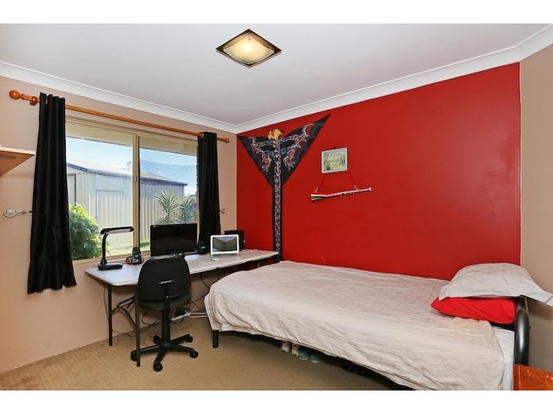 8 Pennington Gardens, Erskine WA 6210